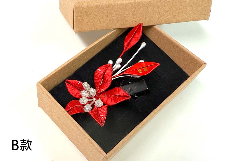 傳統紅春仔花(百合花)夾/胸針/髮梳